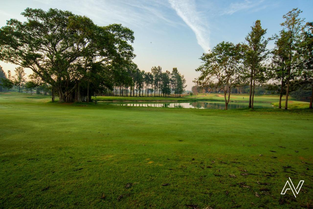 Clover Greens Golf Course And Resort Sarjāpur Exterior photo