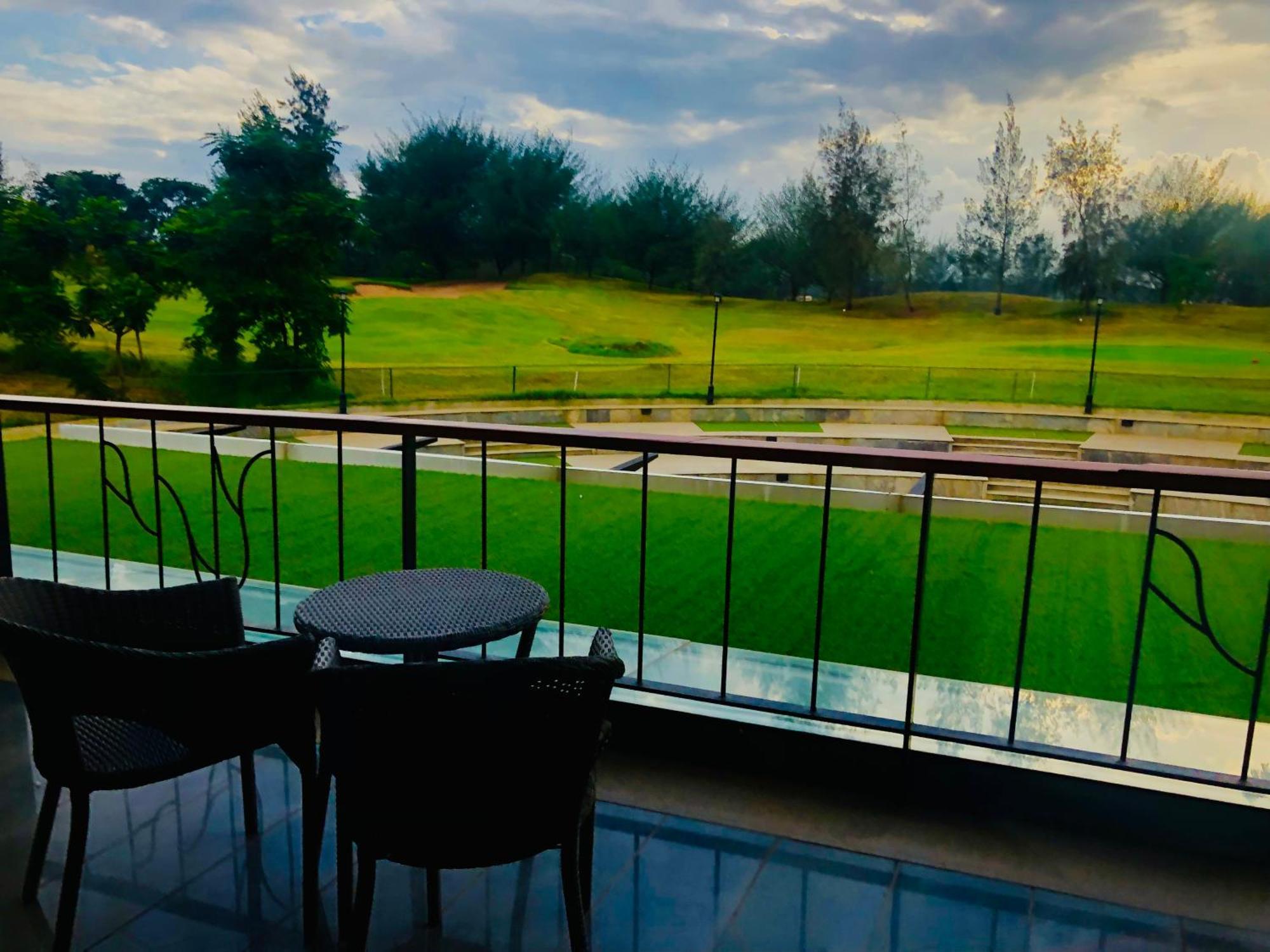 Clover Greens Golf Course And Resort Sarjāpur Exterior photo